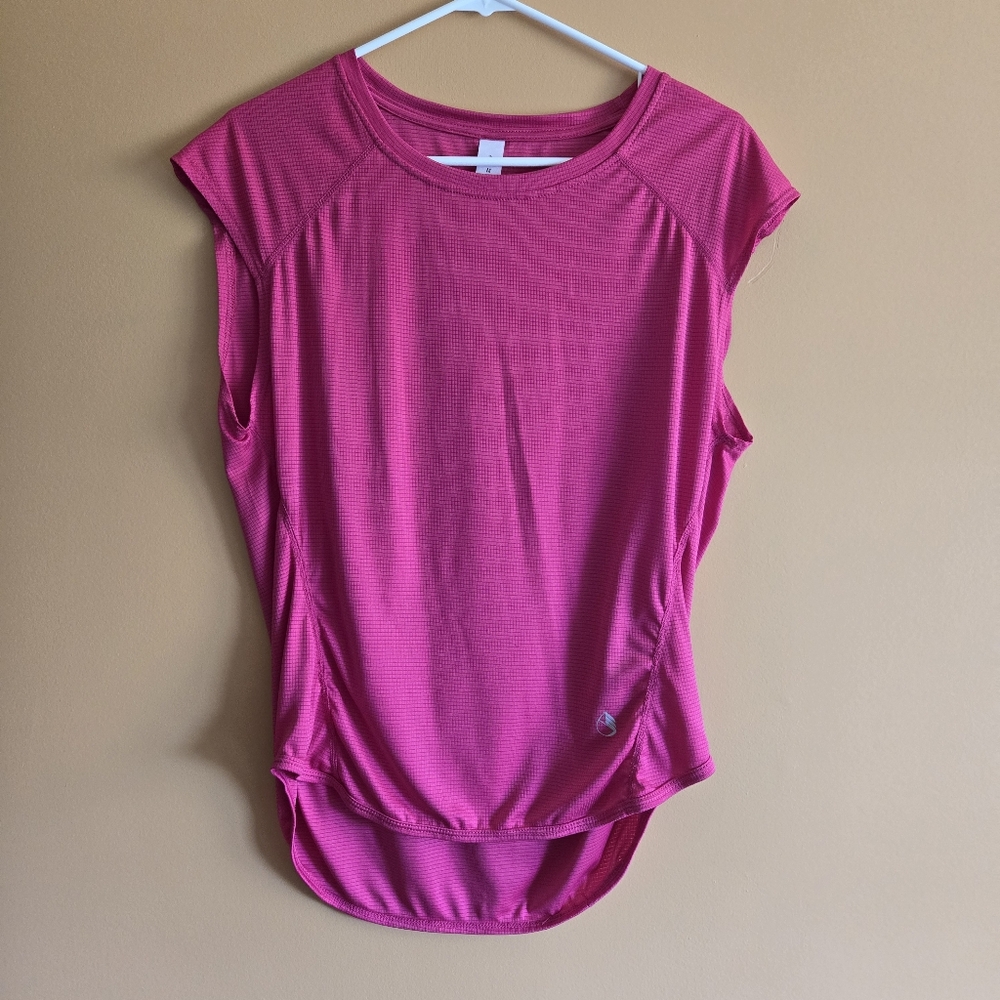 Icyzone pink sleeveless shirt, size M.
